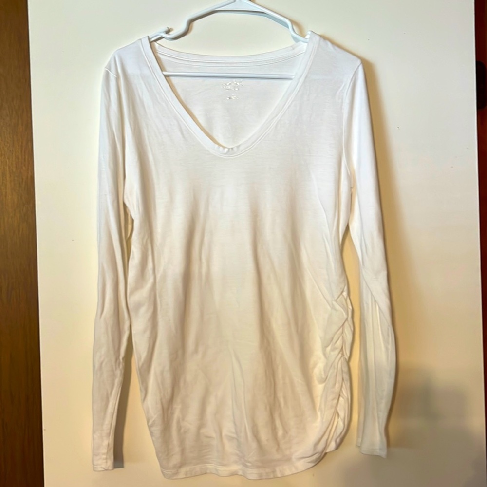 Isabel Maternity by Ingrid & Isabel White Long Sleeve Shirt